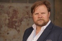 Michael A. Grimm liest aus "Ausgewildert" - Lesung aus dem neuen Pfarrkirchen-Krimi von Hans Weber und Armin Ruhland