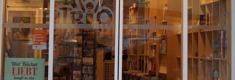 TRIO Buchhandlung Eingangstür