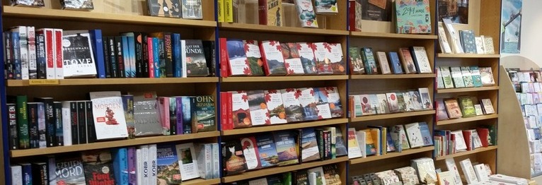 Krimi-Regal der Buchhandlung