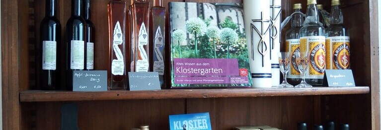 Als besonderheit im Nonbook-Bereich führen wir Produkte aus Klöstern, so z.B. die leckeren Kräutertees aus dem Kloster Beuron.