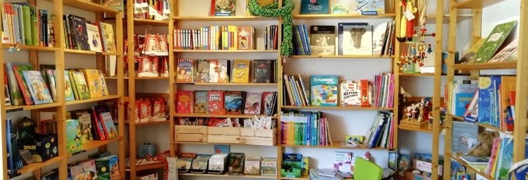 birgt einen Schatz an Geschichten, von Bilderbüchern für die Kleinsten bis zur spannenden Tierwandlergeschichte